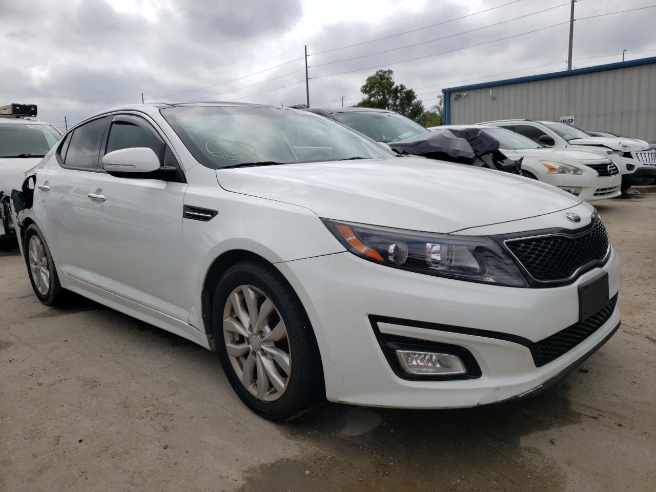 KIA OPTIMA EX 2015 with VIN 5XXGN4A72FG357609 - Photo from auction