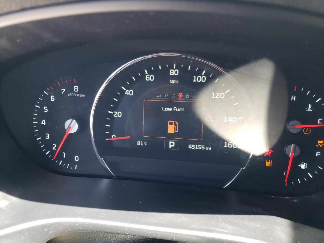 Photo 8 from auction – 2016 KIA SORENTO SX with VIN 5XYPKDA53GG026249