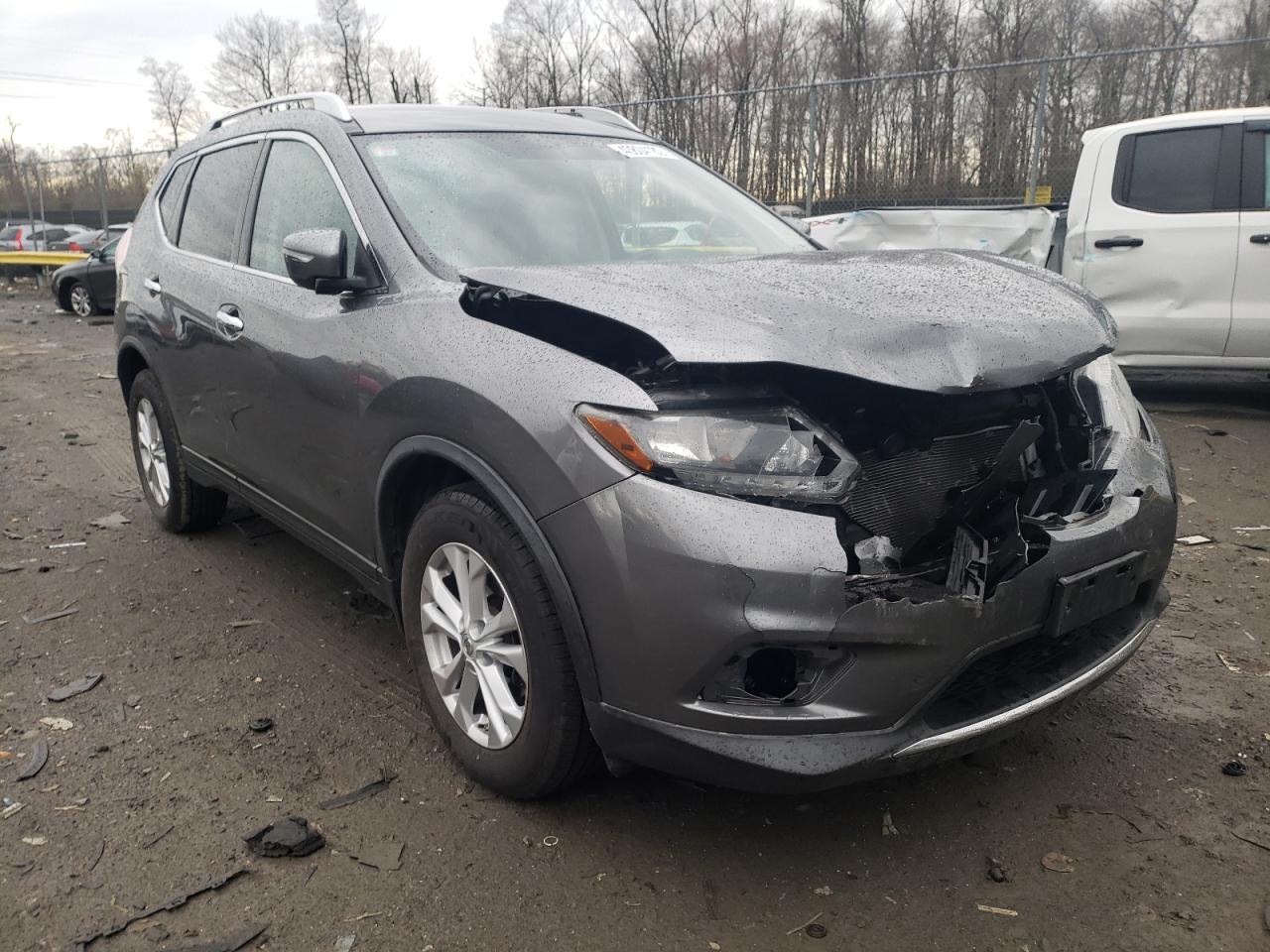 NISSAN ROGUE S 2015 with VIN KNMAT2MT5FP559054 - Photo from auction
