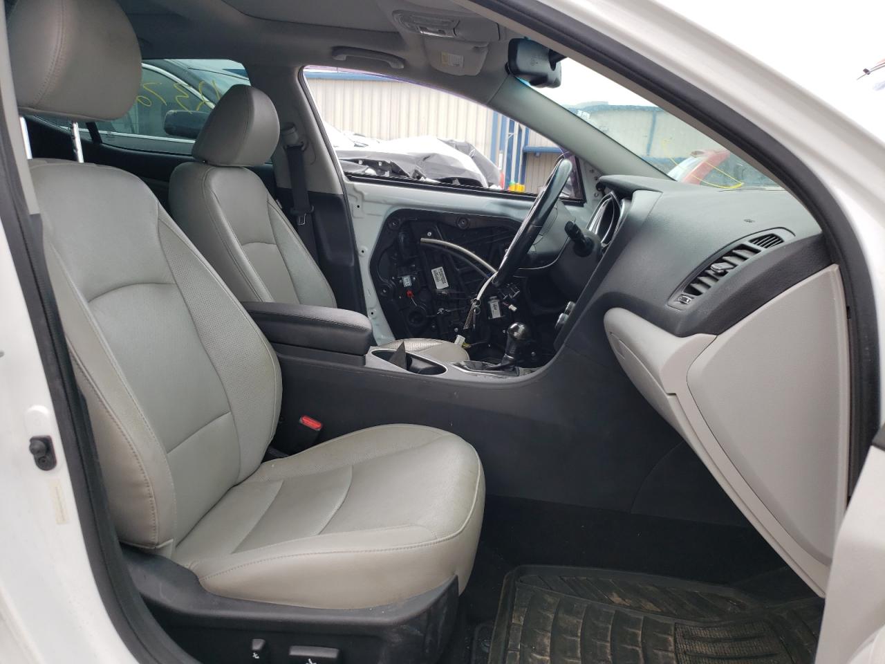 Photo 5 from auction – 2015 KIA OPTIMA EX with VIN 5XXGN4A72FG357609