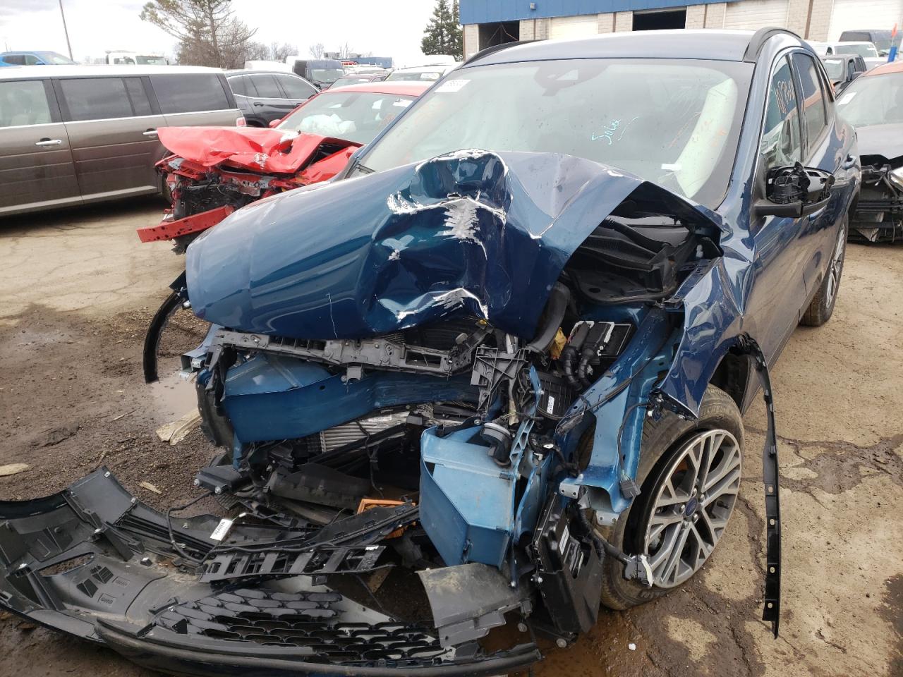 Photo 2 from auction – 2020 FORD ESCAPE SEL with VIN 1FMCU0H68LUA00864