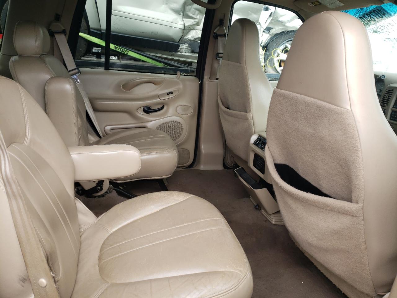 Photo 6 from auction – 2000 FORD EXPEDITION with VIN 1FMPU18L7YLB76489