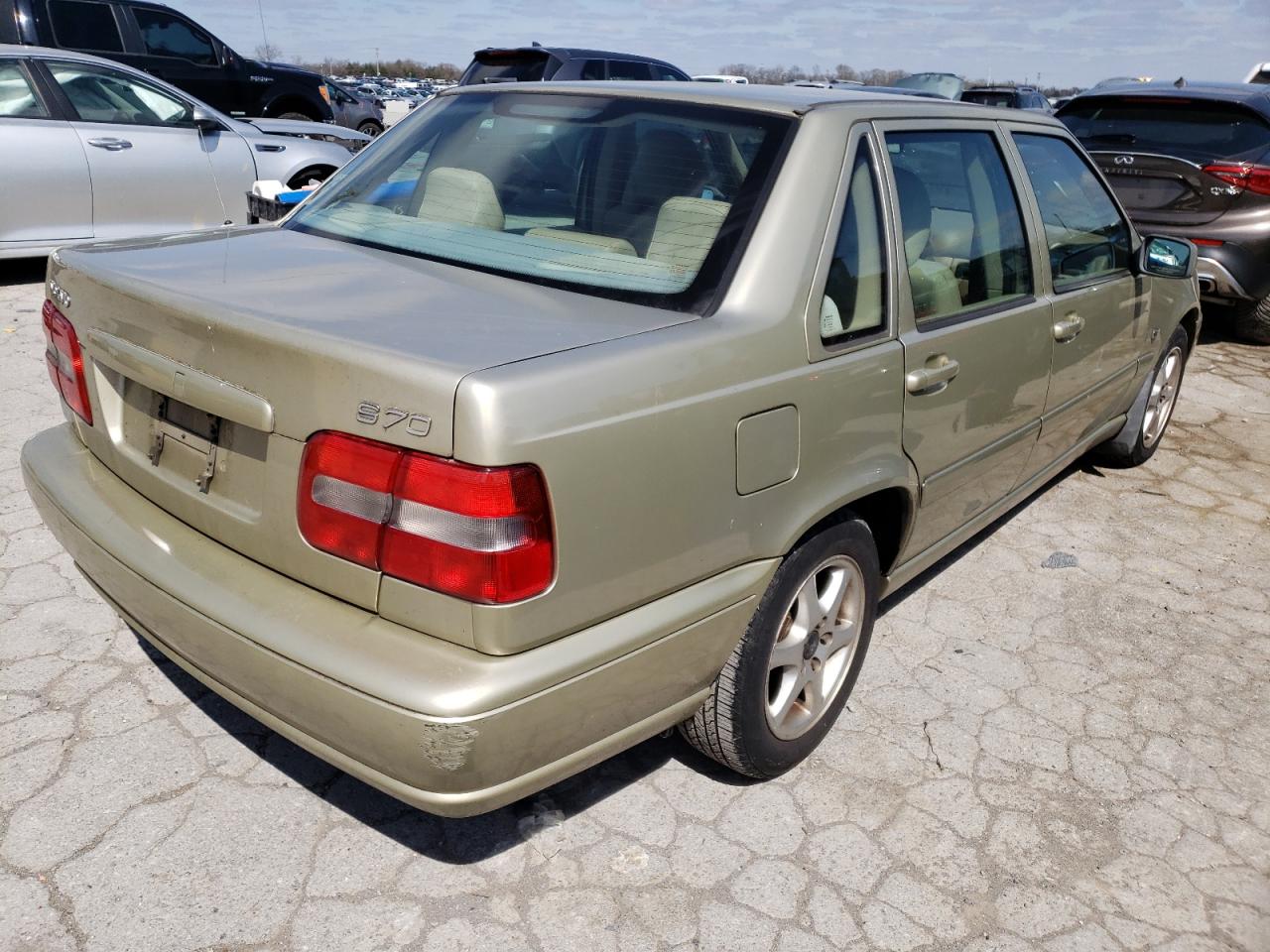 Photo 4 from auction – 1999 VOLVO S70 with VIN YV1LS55A4X3573654