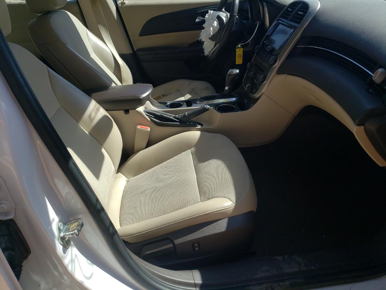 Photo 5 from auction – 2015 CHEVROLET MALIBU 2LT with VIN 1G11D5SL8FF177715