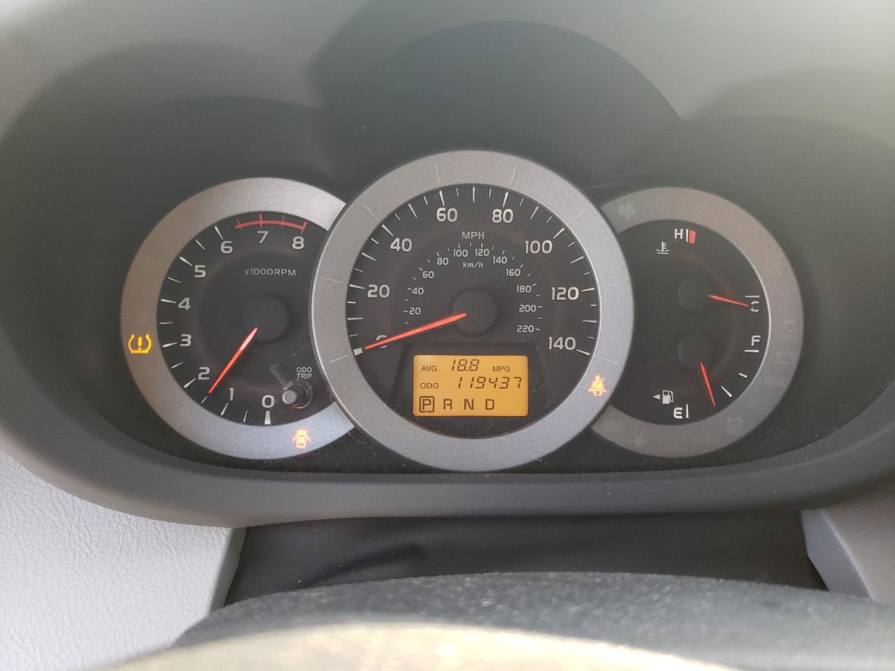 Photo 8 from auction – 2011 TOYOTA RAV4 with VIN 2T3ZF4DVXBW085852