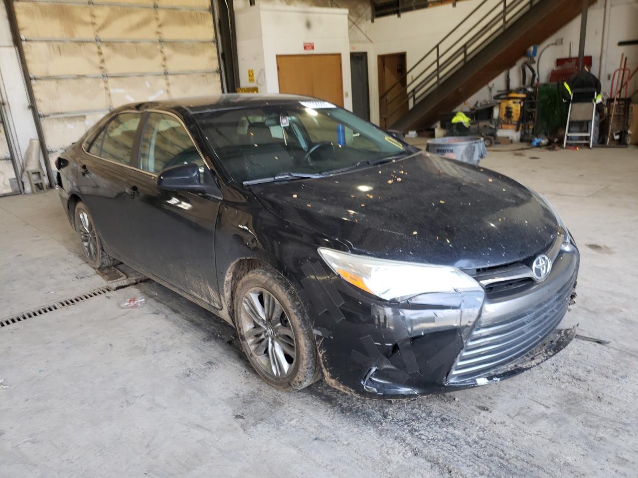 Photo 1 from auction – 2016 TOYOTA CAMRY LE with VIN 4T1BF1FK2GU177377