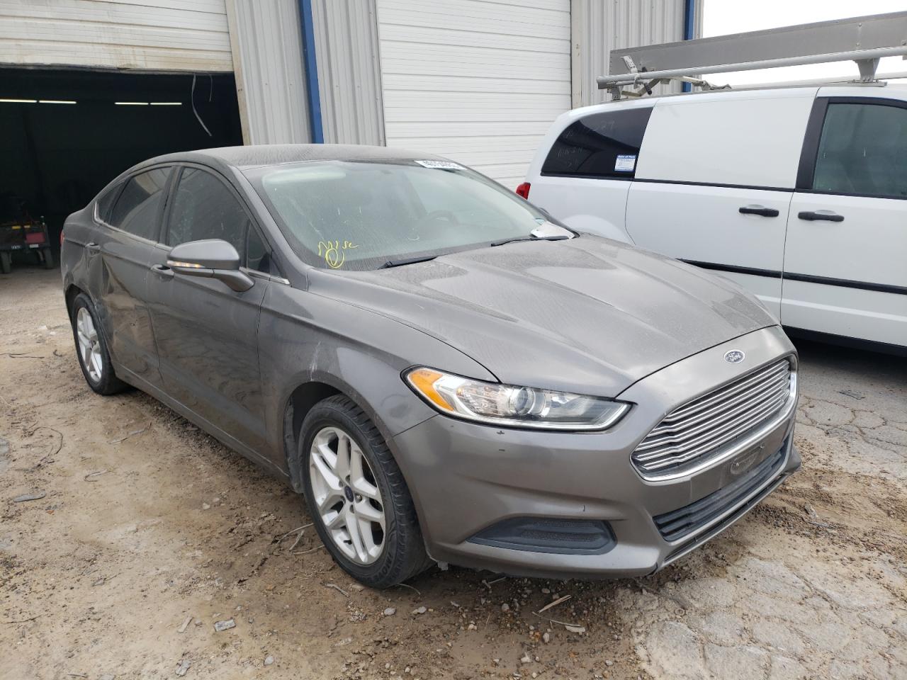 FORD FUSION SE 2013 with VIN 3FA6P0H72DR382647 - Photo from auction