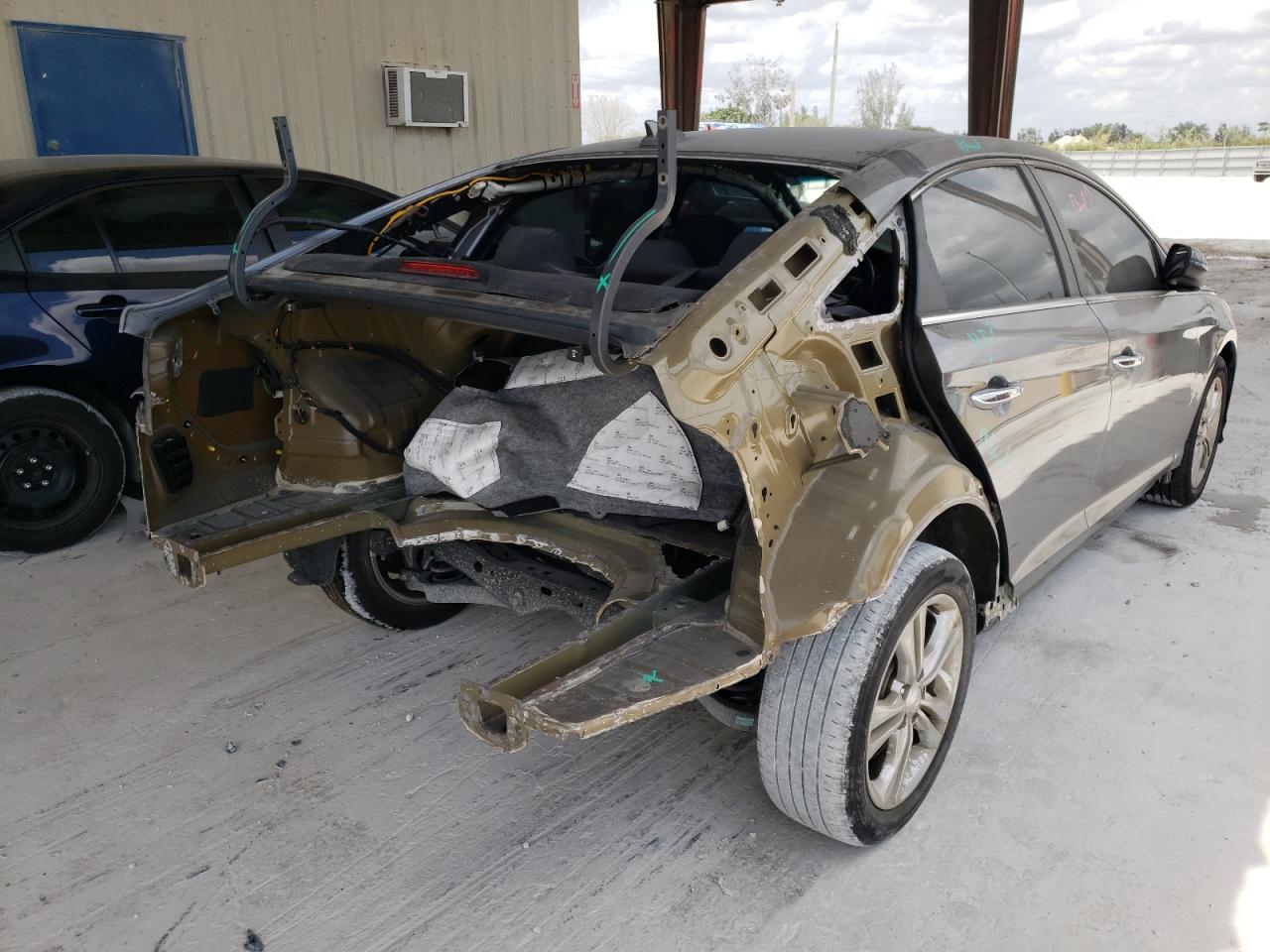 Photo 4 from auction – 2019 HYUNDAI SONATA LIM with VIN 5NPE34AF0KH788596
