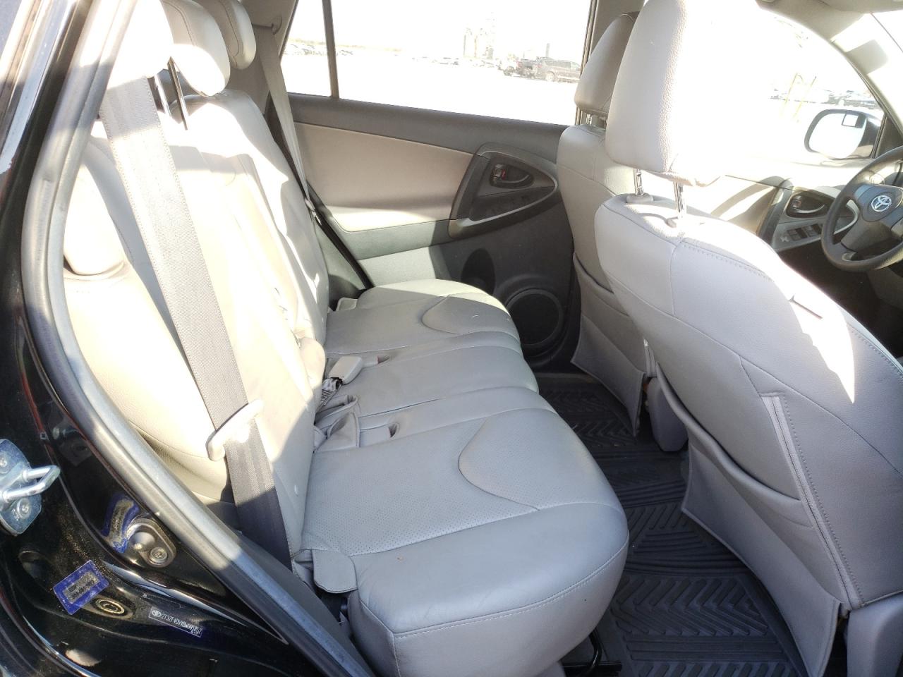Zdjęcie 6 z aukcji – 2011 TOYOTA RAV4 z VIN 2T3ZF4DVXBW085852