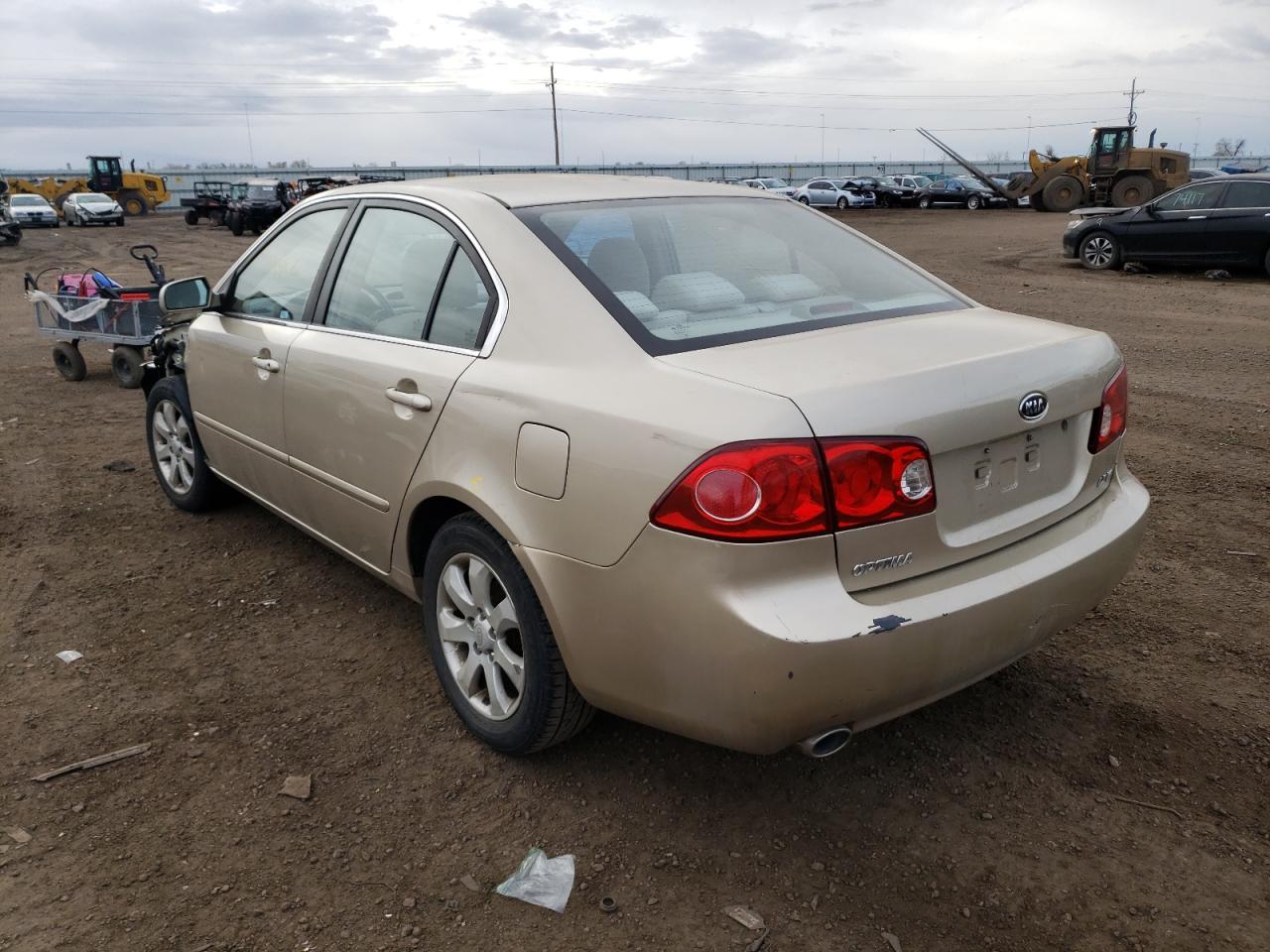 Photo 3 from auction – 2007 KIA OPTIMA with VIN KNAGE124075133440