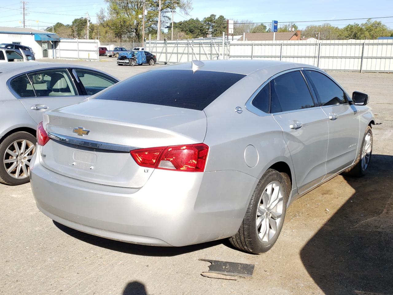 Photo 4 from auction – 2018 CHEVROLET IMPALA LT with VIN 1G1105S35JU149550