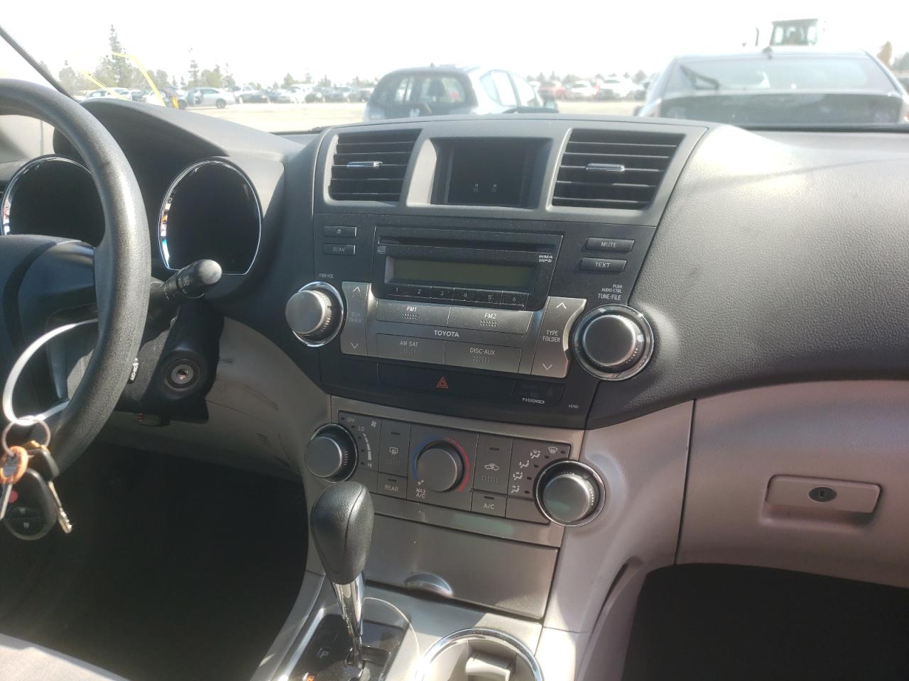 Photo 9 from auction – 2011 TOYOTA HIGHLANDER with VIN 5TDZA3EH7BS011422