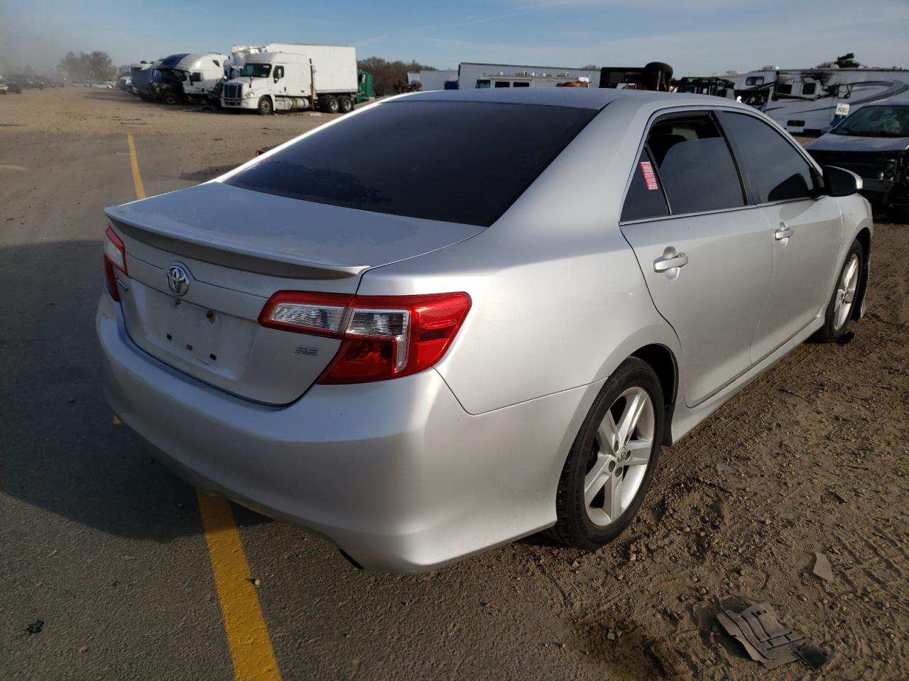 Photo 4 from auction – 2013 TOYOTA CAMRY L with VIN 4T1BF1FK9DU204053
