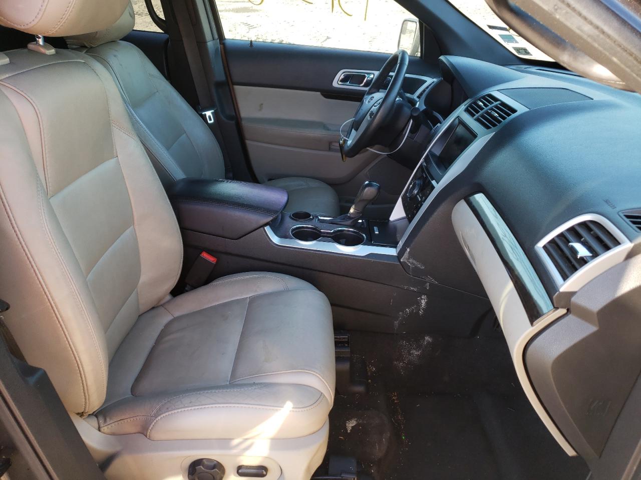 صورة رقم 5 من المزاد - 2015 FORD EXPLORER L مع VIN 1FM5K7F81FGB97388