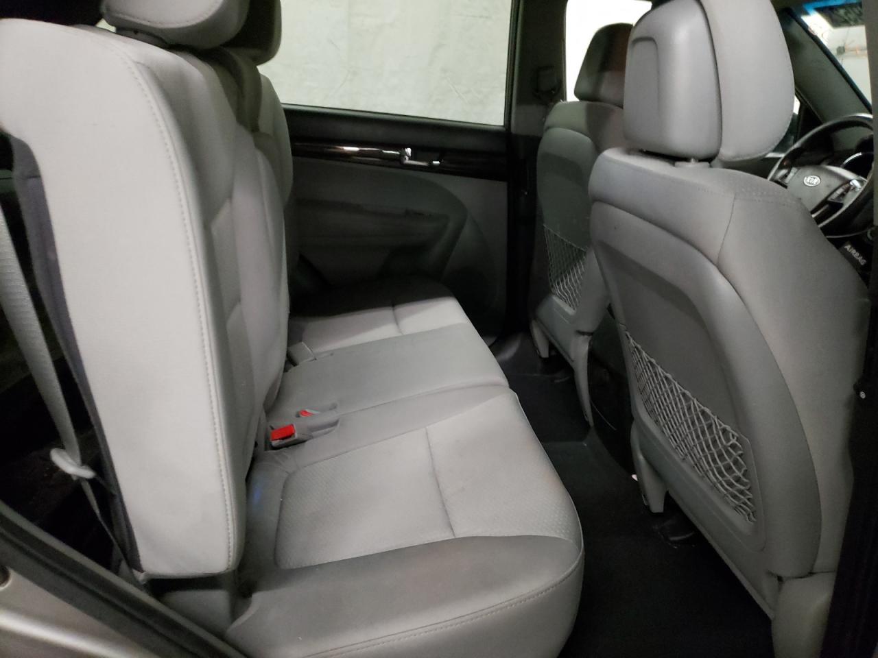 Photo 6 from auction – 2012 KIA SORENTO BA with VIN 5XYKTCA69CG278317