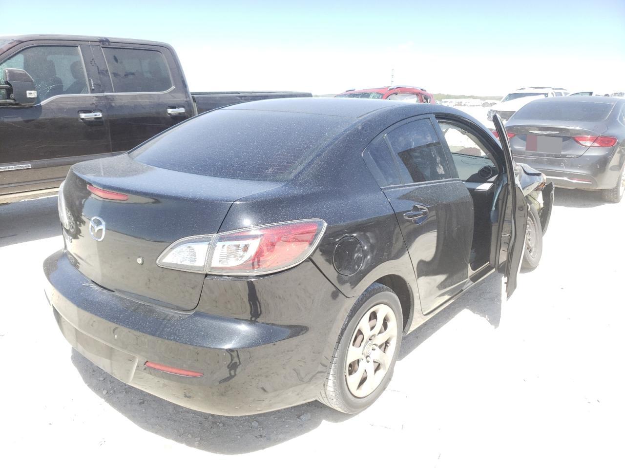 Photo 4 from auction – 2013 MAZDA 3 I with VIN JM1BL1TFXD1728589