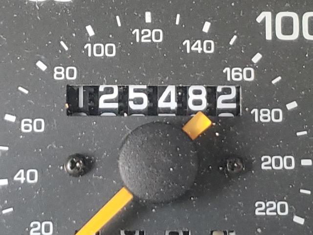 Photo 8 from auction – 1997 MAZDA 626 DX with VIN 1YVGE22C1V5624543