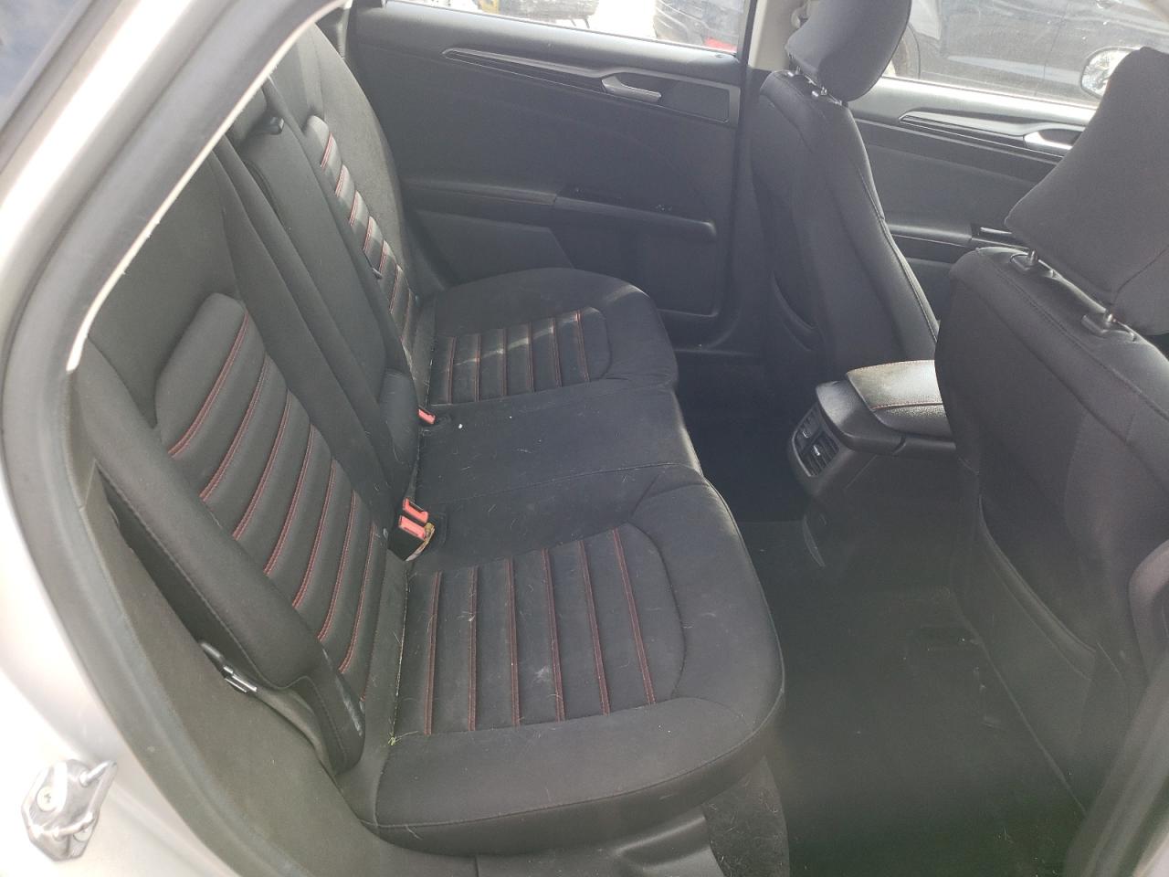 Photo 6 from auction – 2015 FORD FUSION SE with VIN 3FA6P0H78FR303047