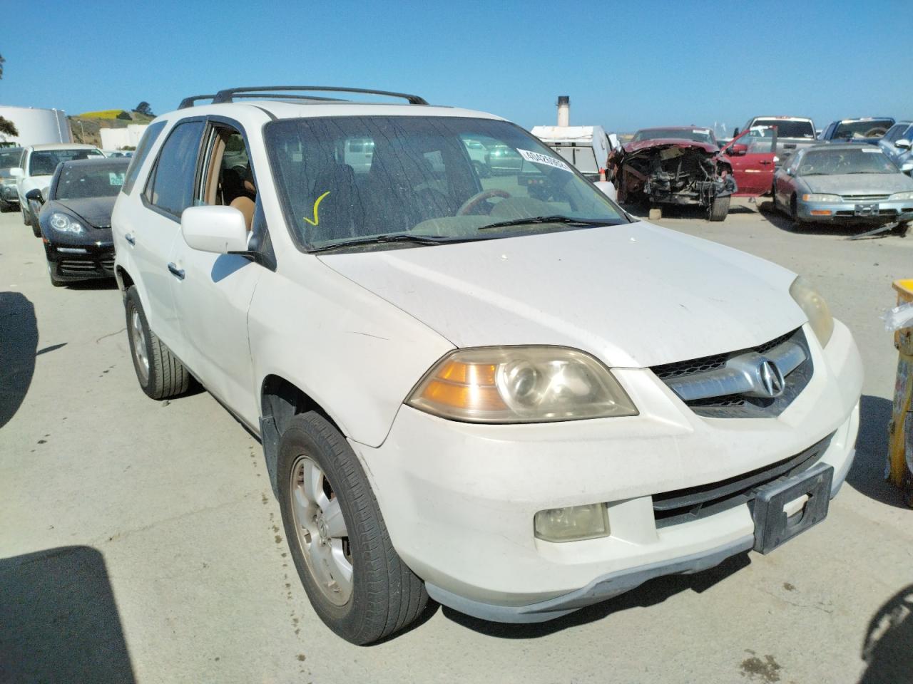 ACURA MDX 2005 with VIN 2HNYD18255H551637 - Photo from auction