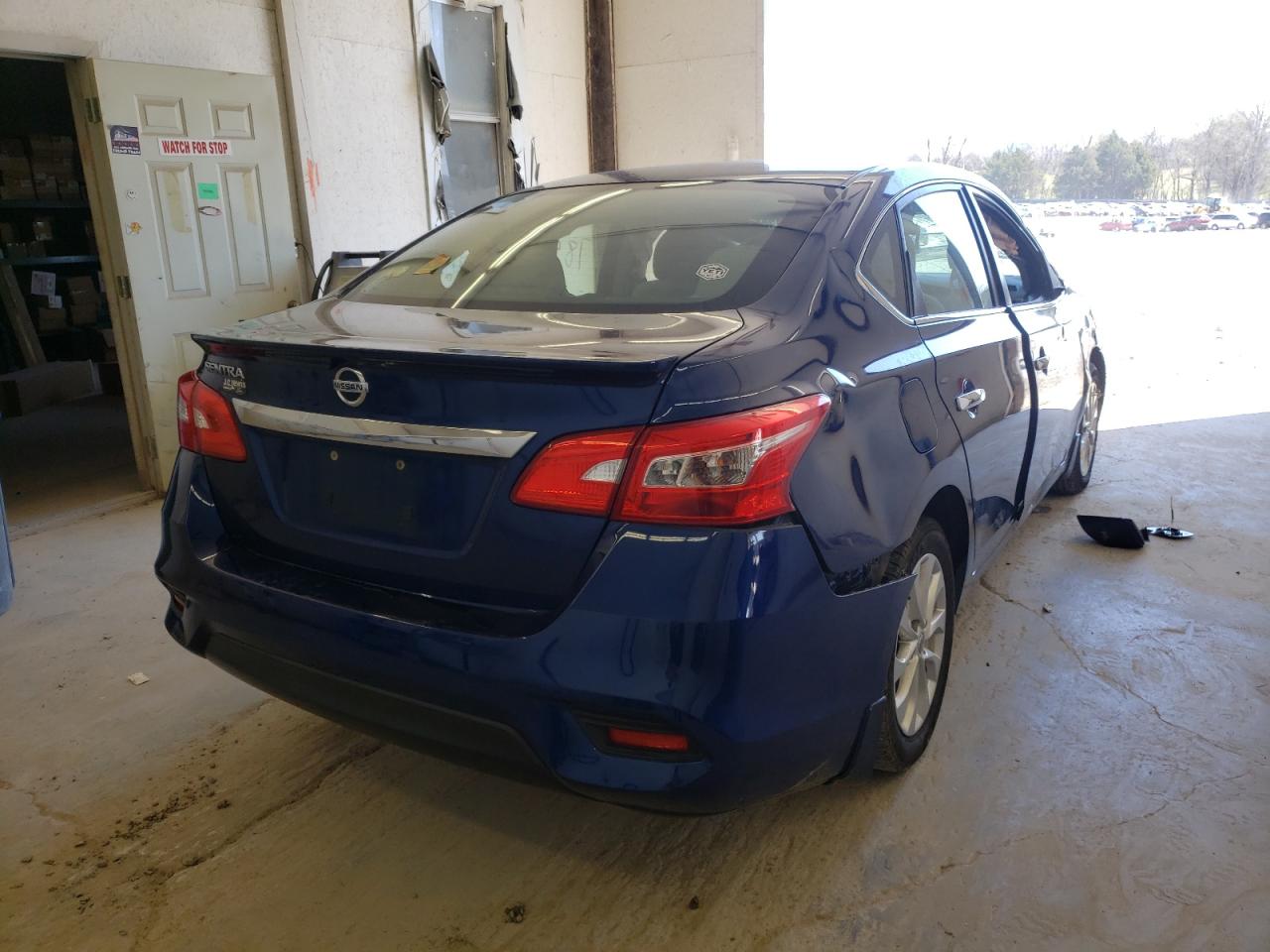 Photo 4 from auction – 2017 NISSAN SENTRA with VIN 3N1AB7AP5HY264774
