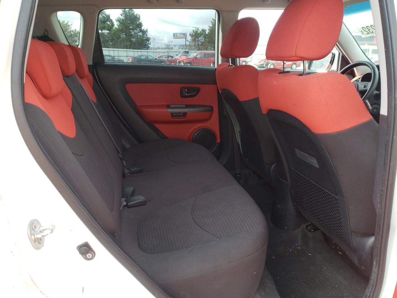 Photo 6 from auction – 2010 KIA SOUL + with VIN KNDJT2A22A7066629