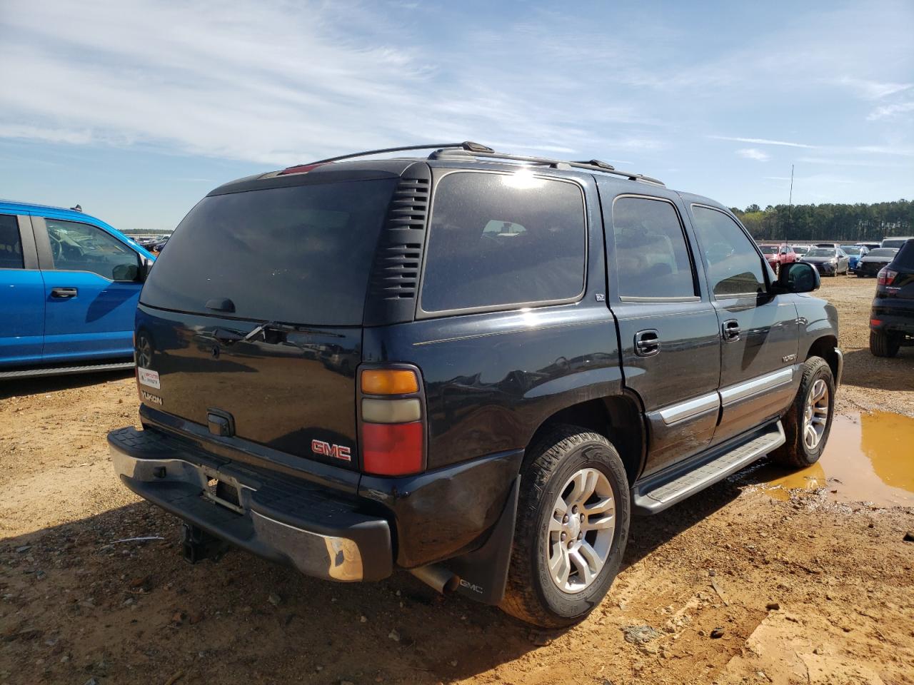 Photo 4 from auction – 2005 GMC YUKON with VIN 1GKEC13Z85R272560