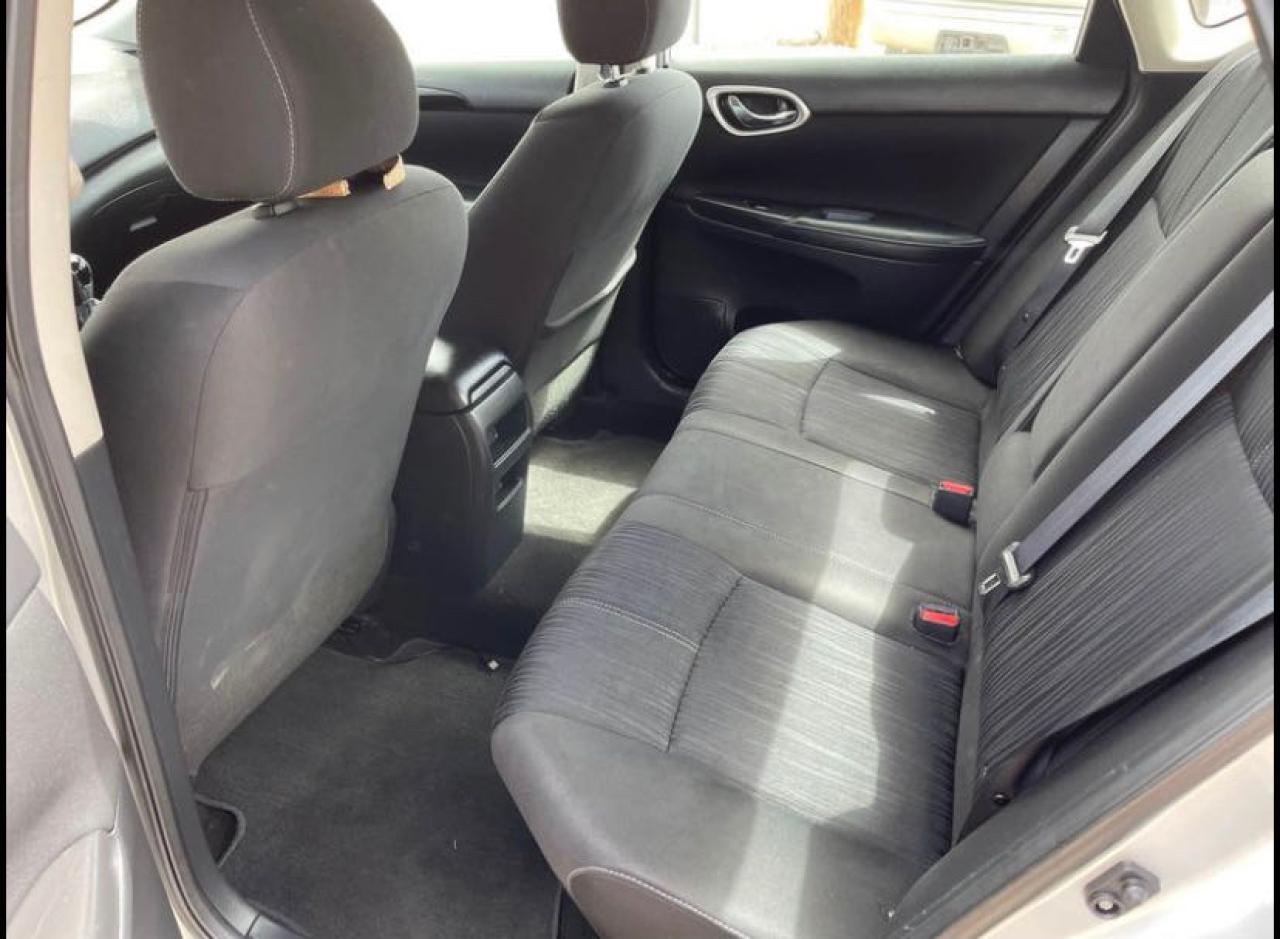Photo 6 from auction – 2017 NISSAN SENTRA S with VIN 3N1AB7AP1HL710142