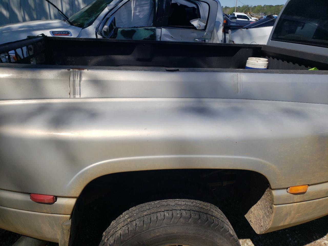 Photo 9 from auction – 2001 DODGE RAM 3500 with VIN 1B7MC33601J267290