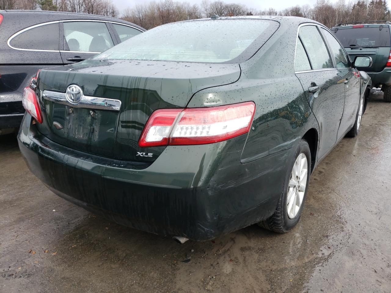Photo 4 from auction – 2011 TOYOTA CAMRY with VIN 4T1BF3EK8BU592113