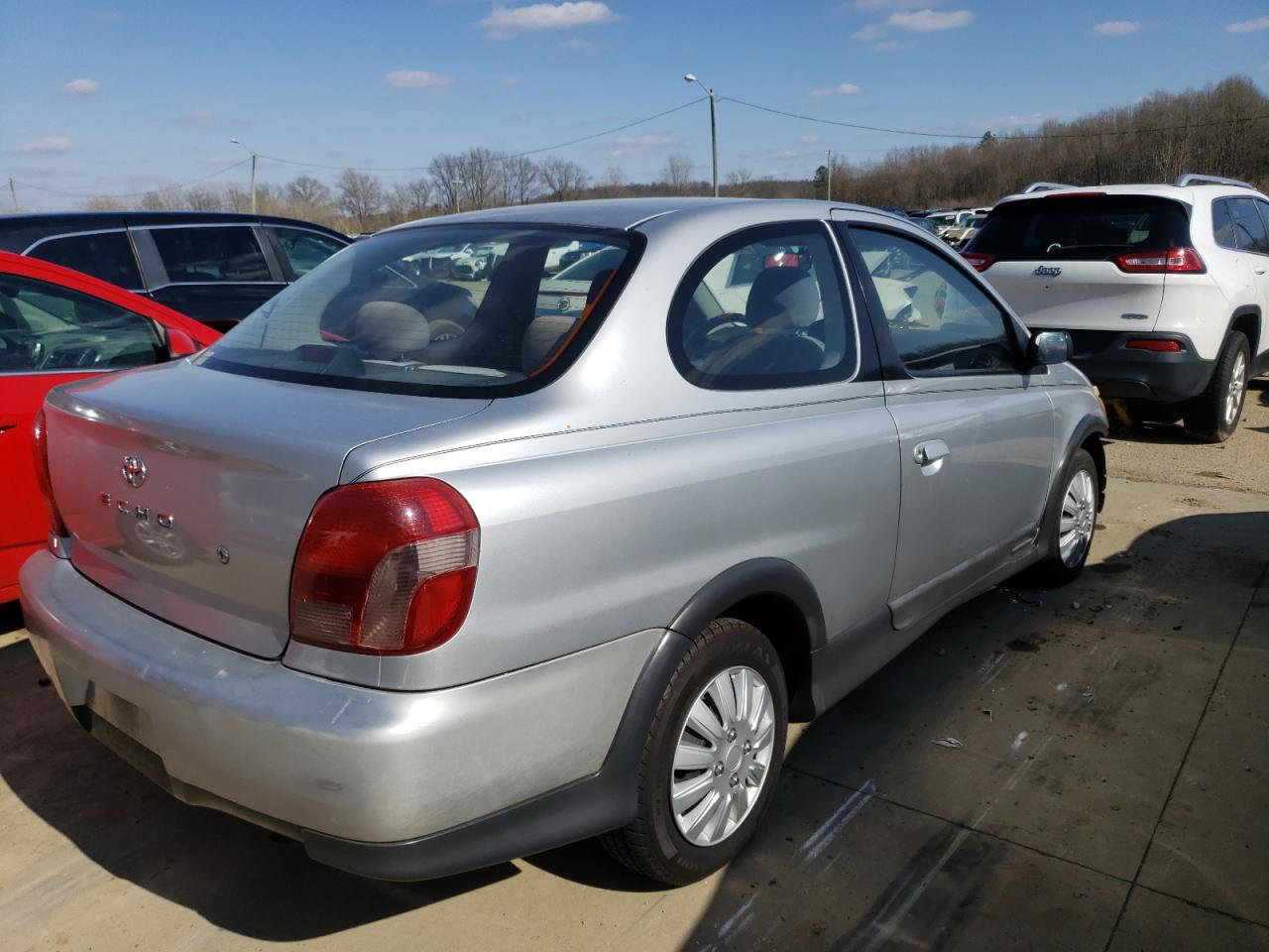 Фото 4 с аукциона – 2000 TOYOTA ECHO с VIN JTDAT123XY0046505