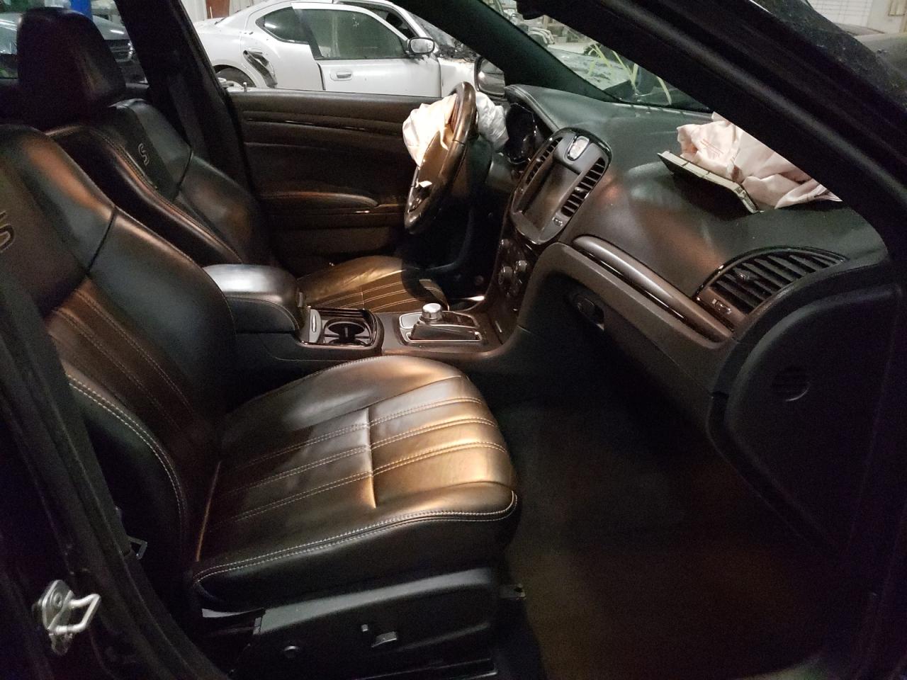 Photo 5 from auction – 2015 CHRYSLER 300 S with VIN 2C3CCAGG4FH842409