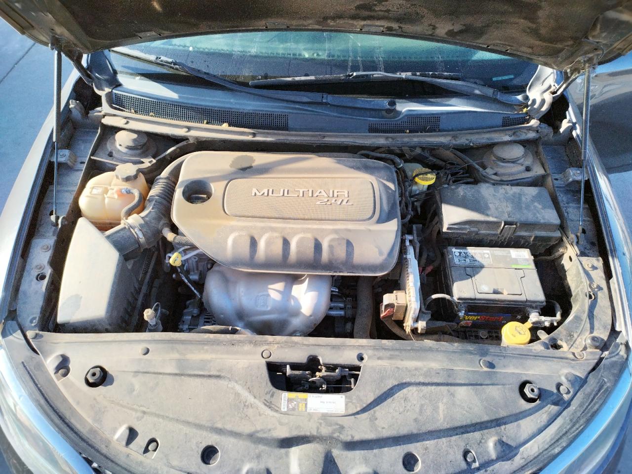 Photo 7 from auction – 2015 CHRYSLER 200 LIMITE with VIN 1C3CCCAB8FN747061
