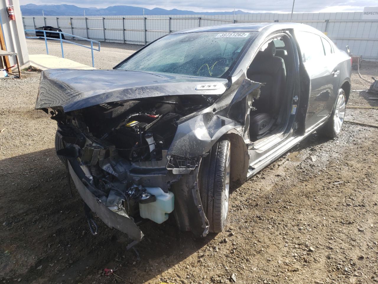 Photo 2 from auction – 2016 BUICK LACROSSE with VIN 1G4GC5G32GF204367