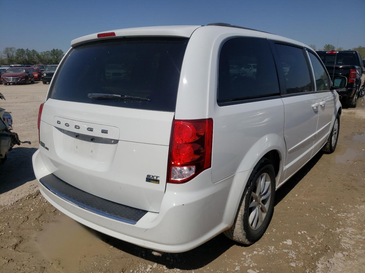 Photo 4 from auction – 2015 DODGE GRAND CARA with VIN 2C4RDGCG2FR527694
