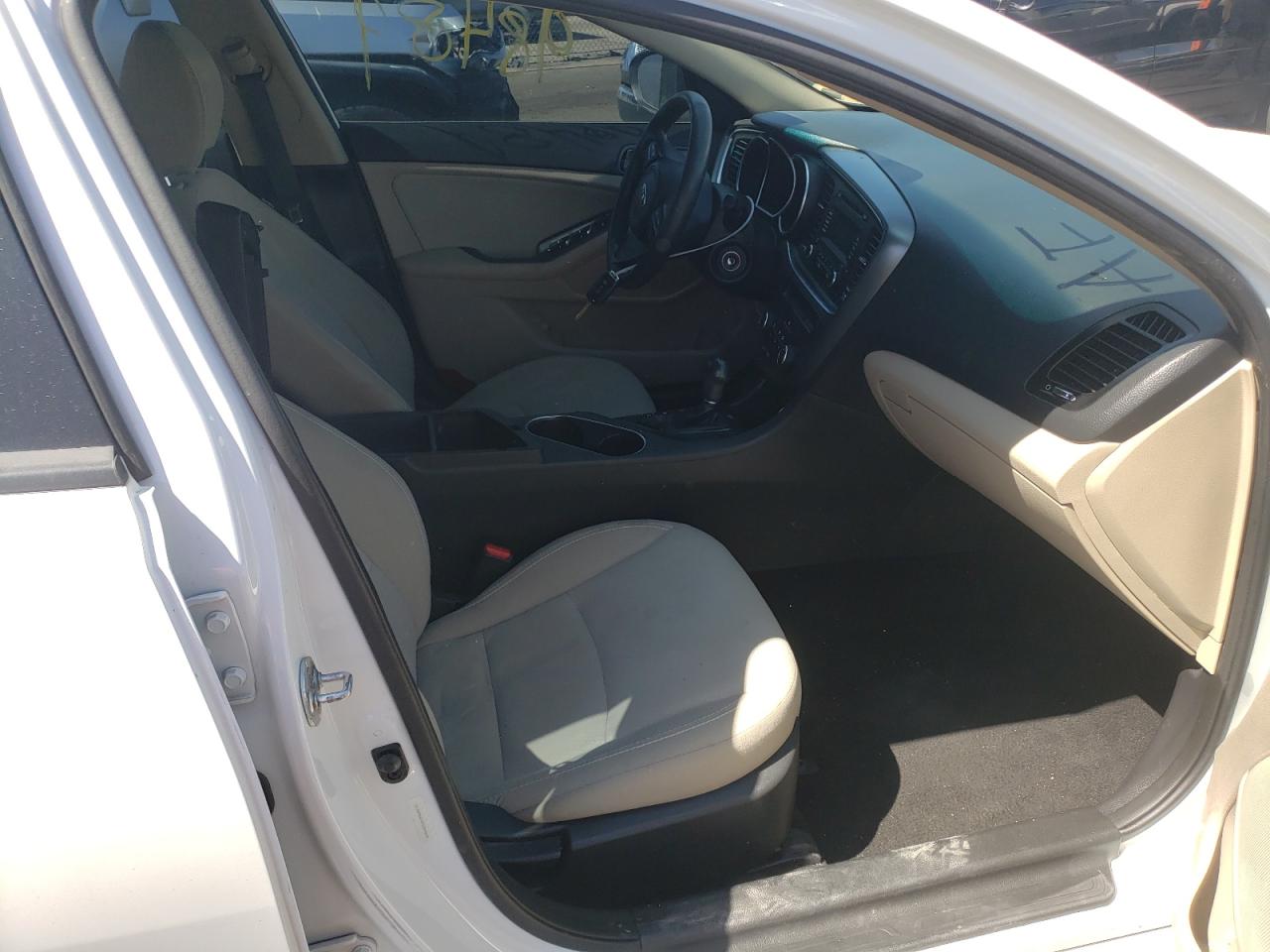 Photo 5 from auction – 2015 KIA OPTIMA LX with VIN 5XXGM4A74FG354469