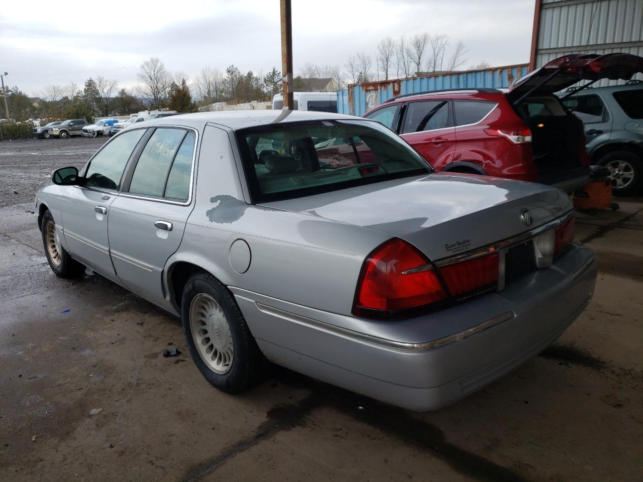 Photo 3 from auction – 2001 MERCURY GRAND MARQ with VIN 2MEFM75W61X696711