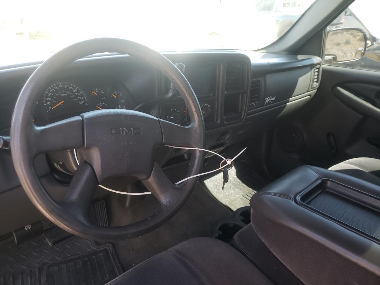 Photo 9 from auction – 2005 GMC NEW SIERRA with VIN 1GTEC14X95Z290221