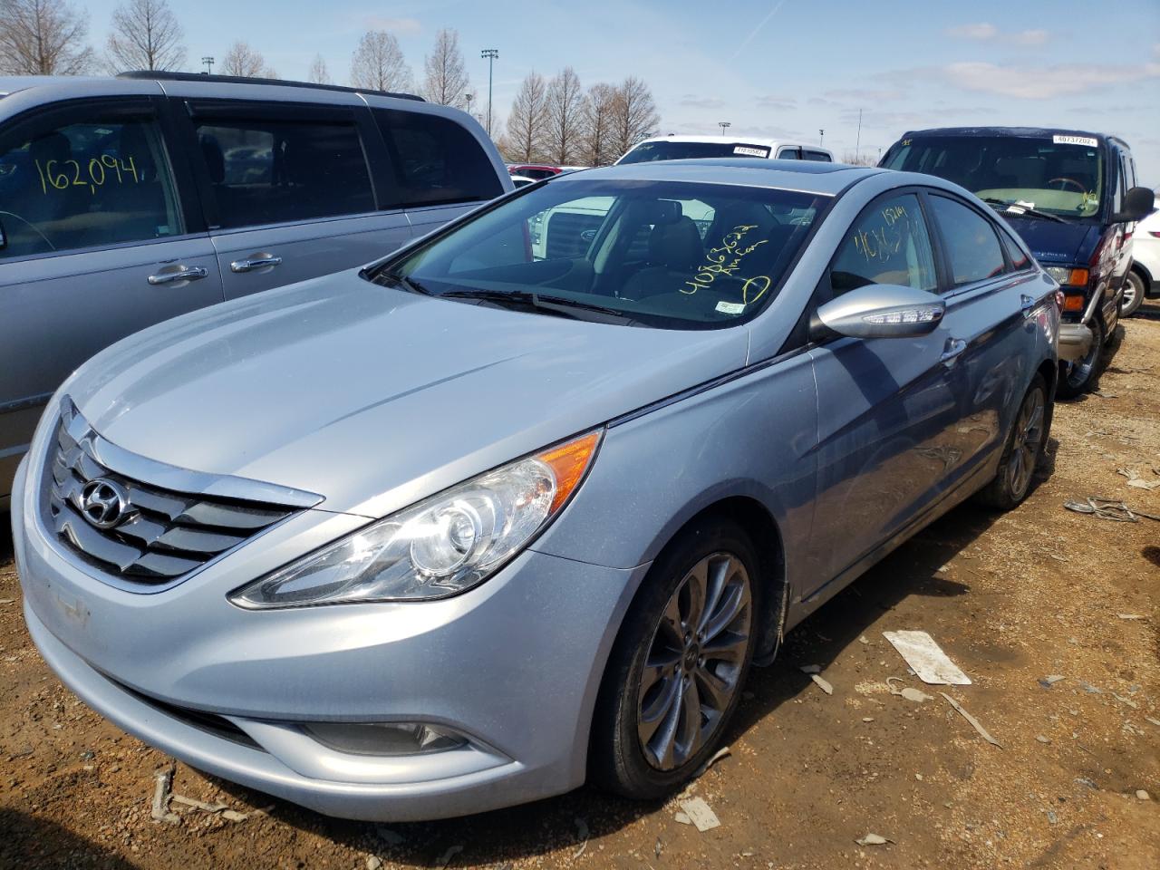 Photo 2 from auction – 2011 HYUNDAI SONATA SE with VIN 5NPEC4AB4BH206139