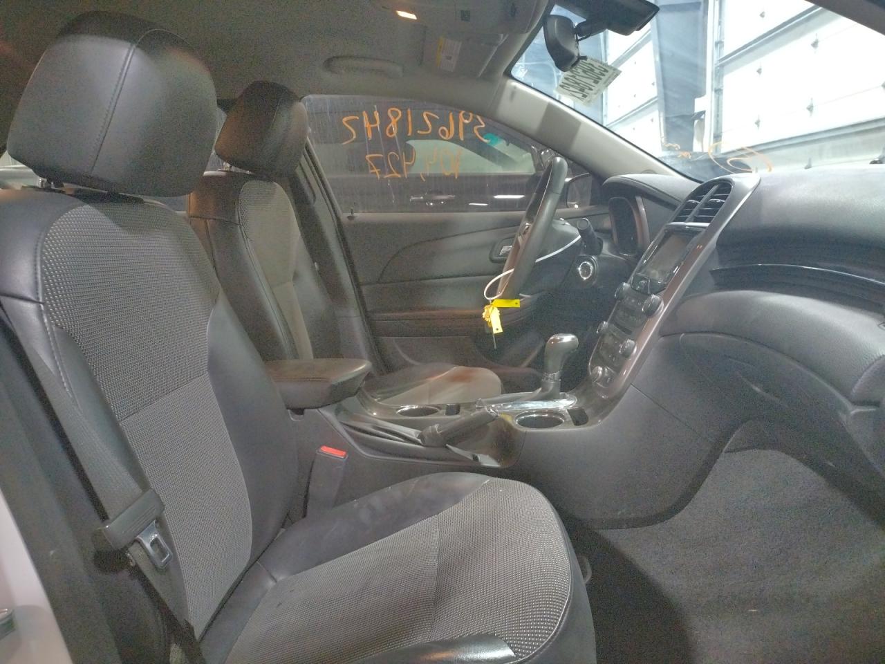 Photo 5 from auction – 2016 CHEVROLET MALIBU LIM with VIN 1G11C5SA5GF136137