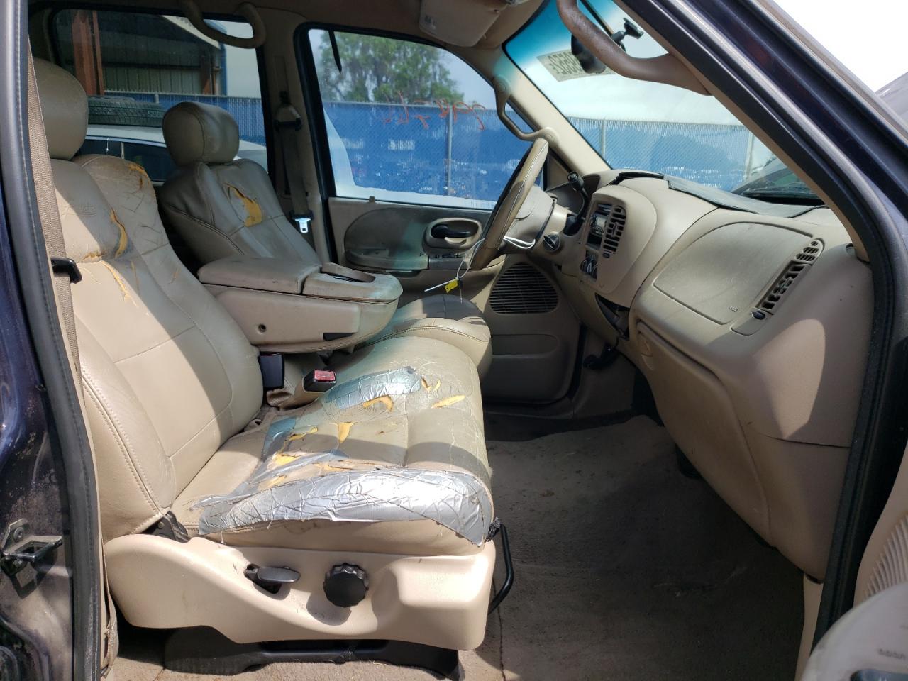 Photo 5 from auction – 2001 FORD F150 SUPER with VIN 1FTRW07W41KA82708