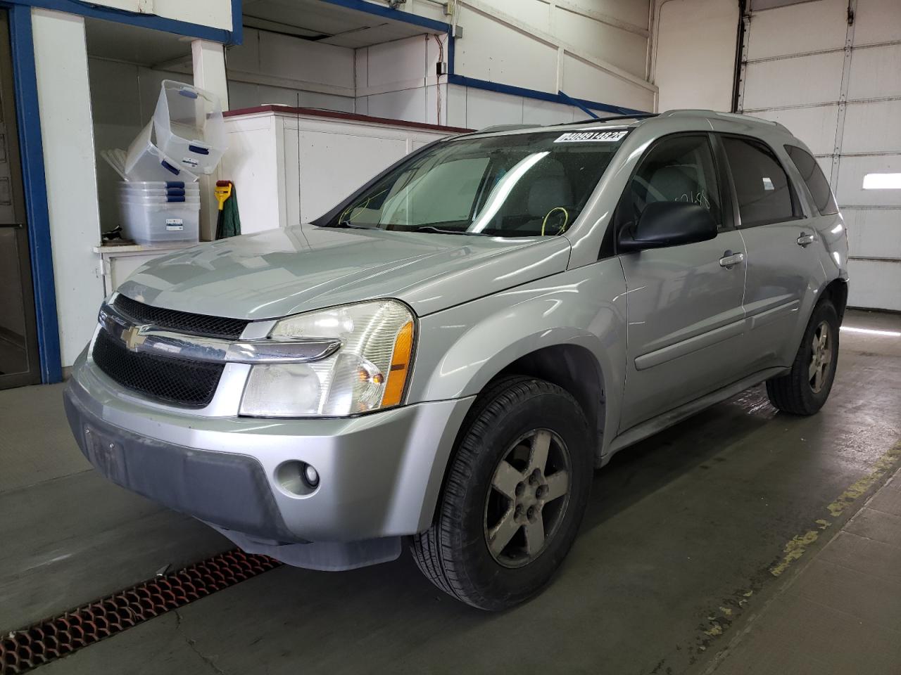 Photo 2 from auction – 2005 CHEVROLET EQUINOX LT with VIN 2CNDL73F356190243
