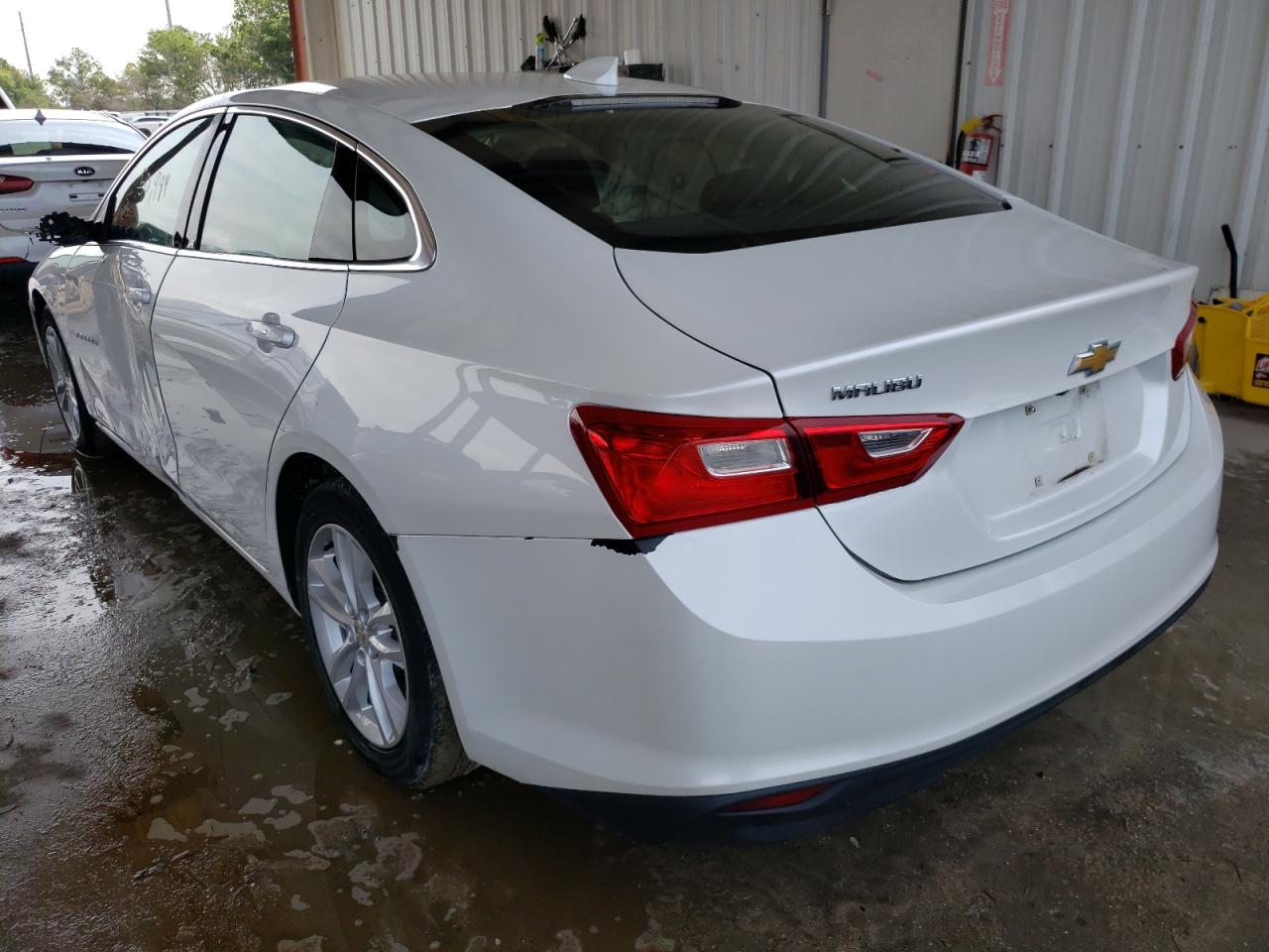 Photo 16 from auction – 2017 CHEVROLET MALIBU LT with VIN 1G1ZE5ST3HF266837