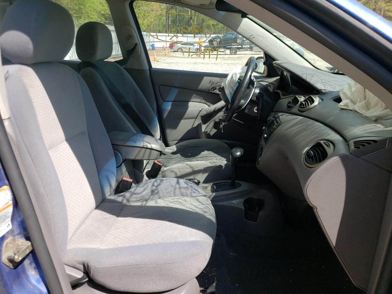 Photo 5 from auction – 2004 FORD FOCUS with VIN 1FAHP38Z54W143165