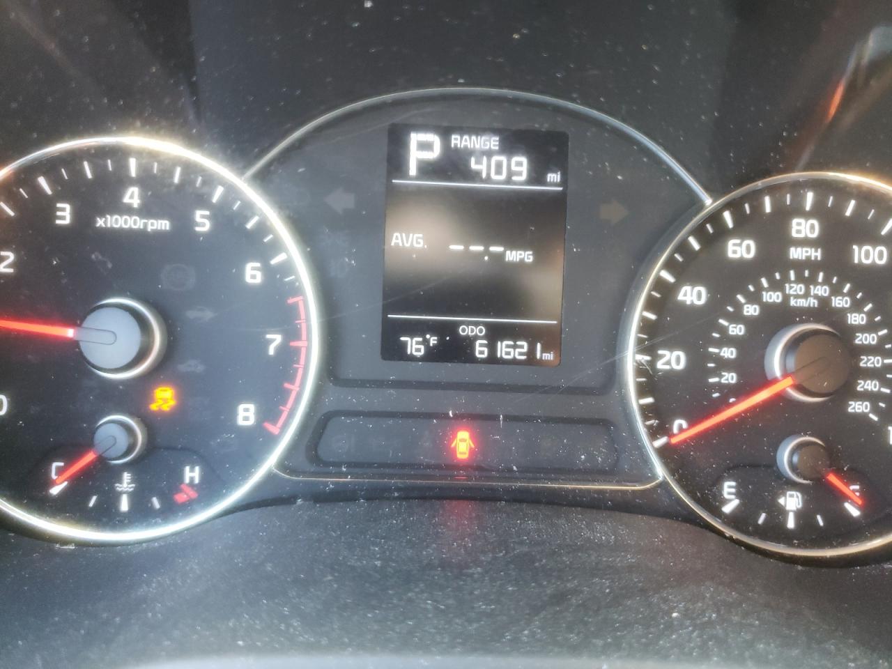 Photo 8 from auction – 2017 KIA FORTE LX with VIN 3KPFK4A75HE136392