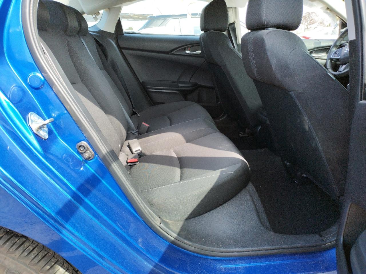 Photo 6 from auction – 2016 HONDA CIVIC LX with VIN 19XFC2F55GE209879