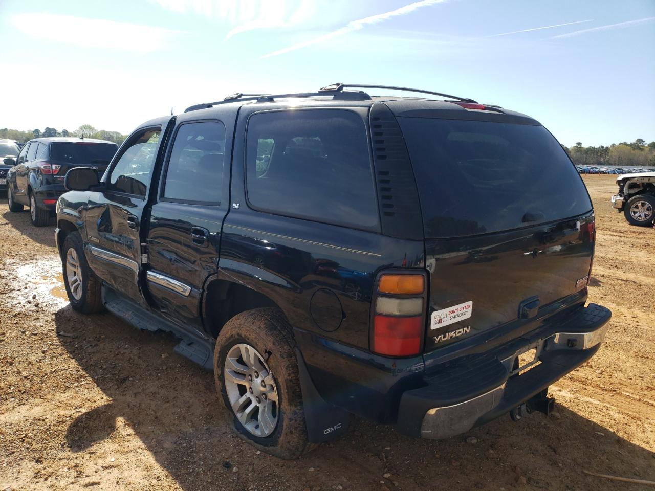 Photo 3 from auction – 2005 GMC YUKON with VIN 1GKEC13Z85R272560