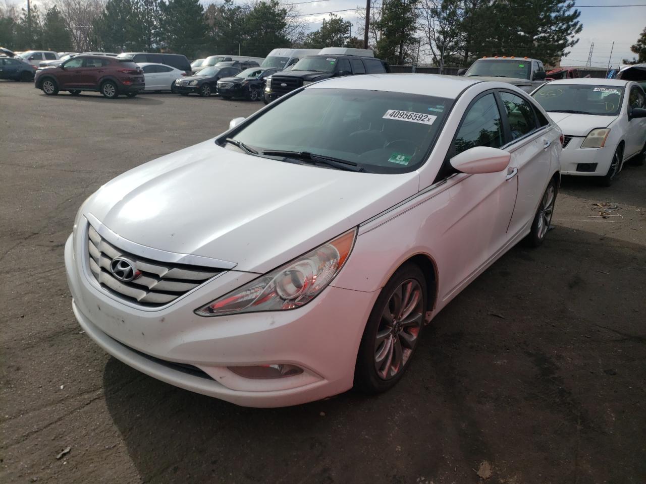 Photo 2 from auction – 2011 HYUNDAI SONATA SE with VIN 5NPEC4AC7BH014237