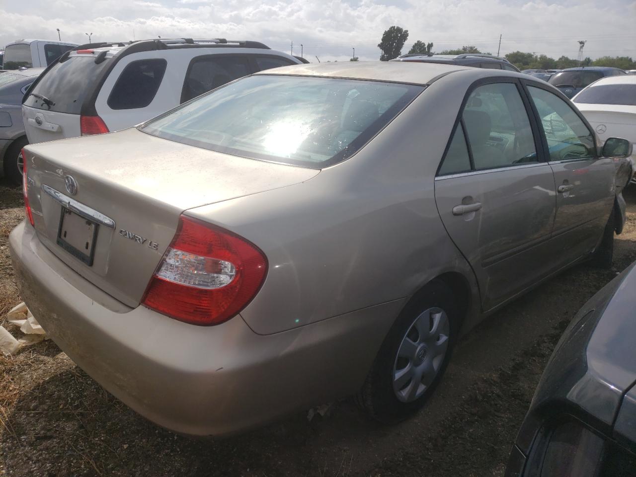 Photo 4 from auction – 2004 TOYOTA CAMRY LE with VIN 4T1BE32K94U900772