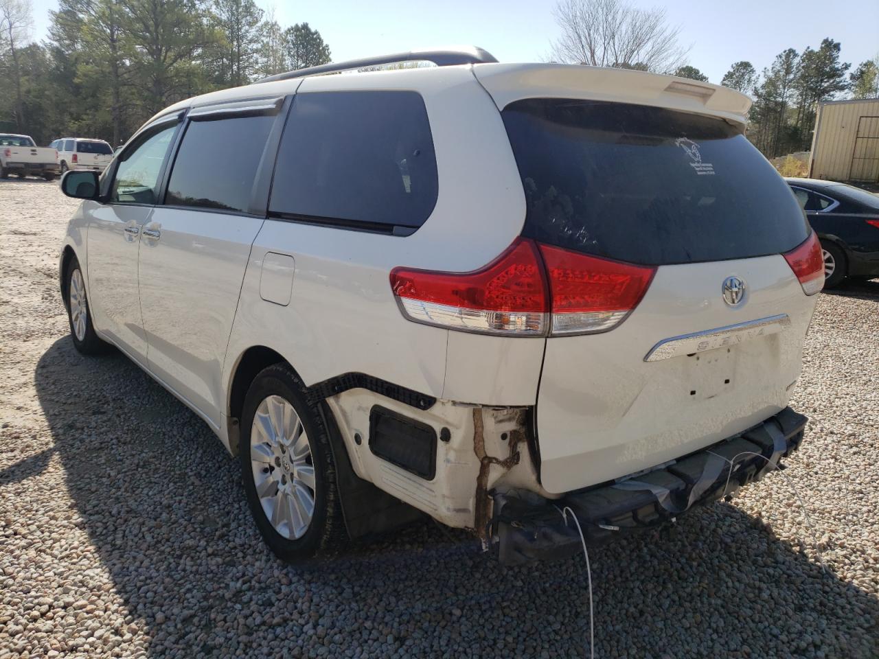 Photo 3 from auction – 2011 TOYOTA SIENNA LIM with VIN 5TDYK3DC2BS139842