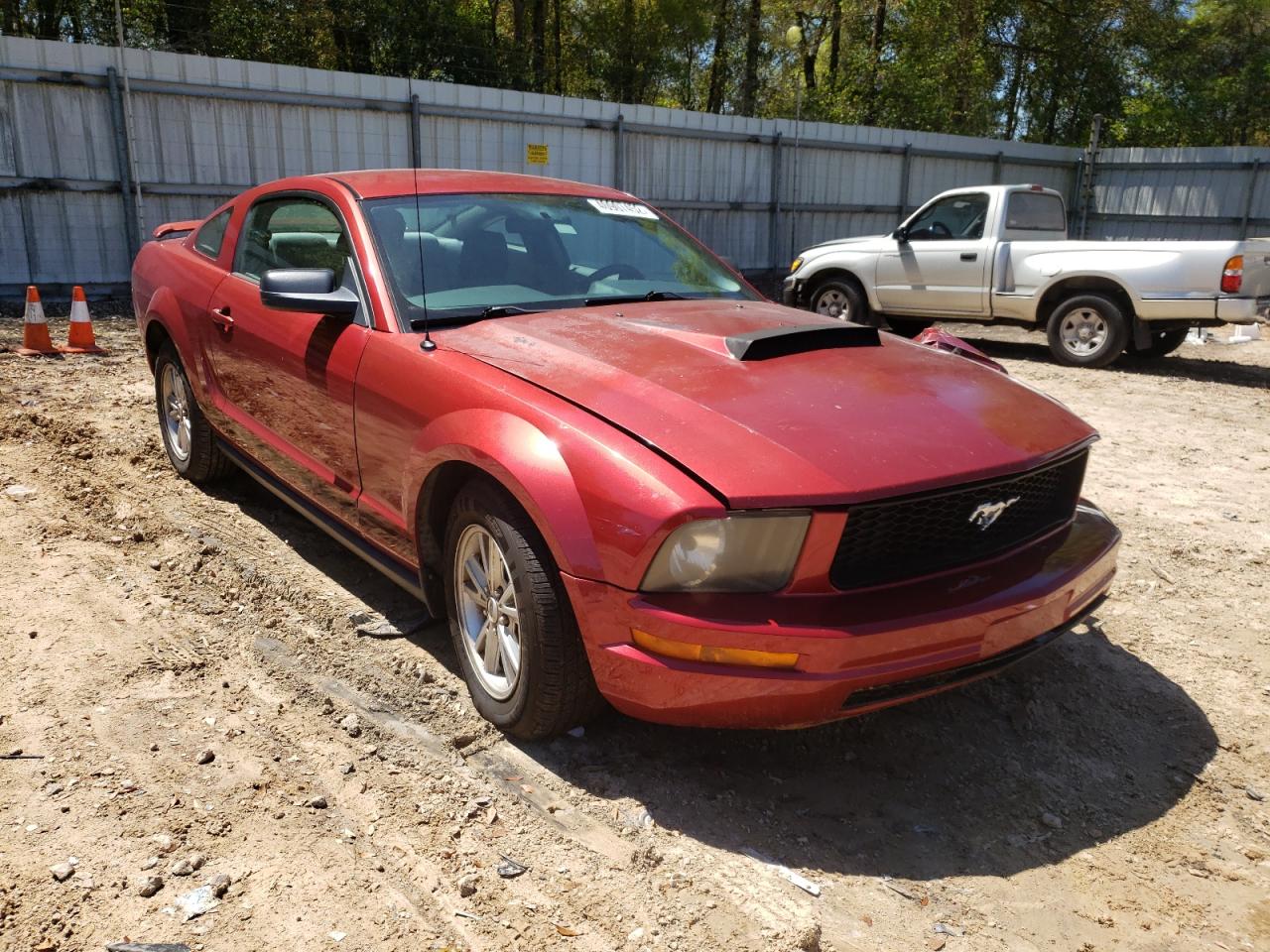 Photo 1 from auction – 2005 FORD MUSTANG with VIN 1ZVFT80N155139976